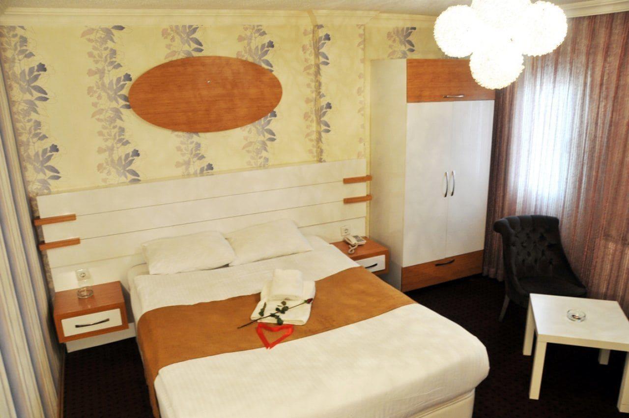 Varios Strazburg Hotel