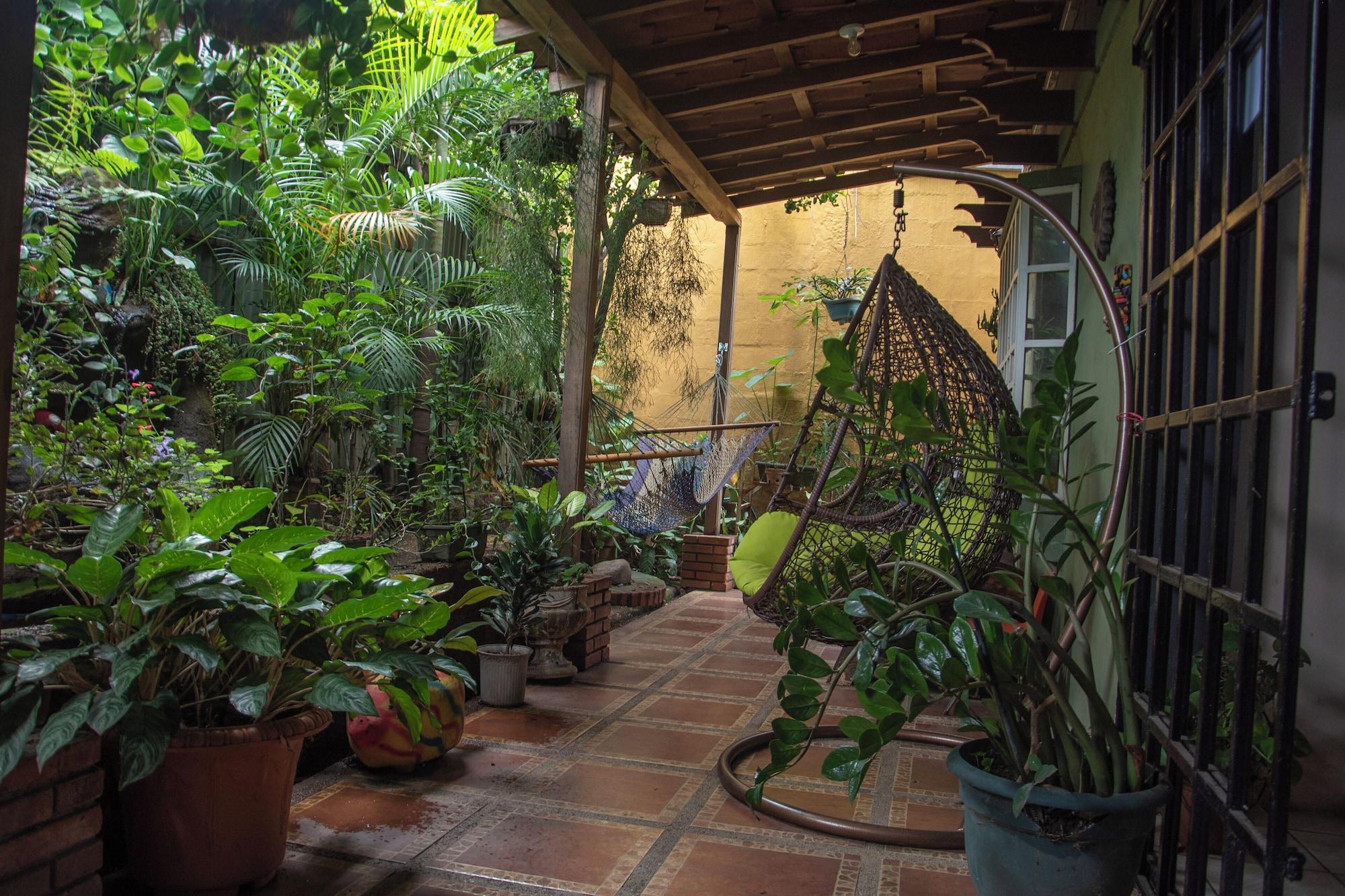 Vista Exterior Gardens House, Airport Juan Santamaría, Alajuela, San Jose