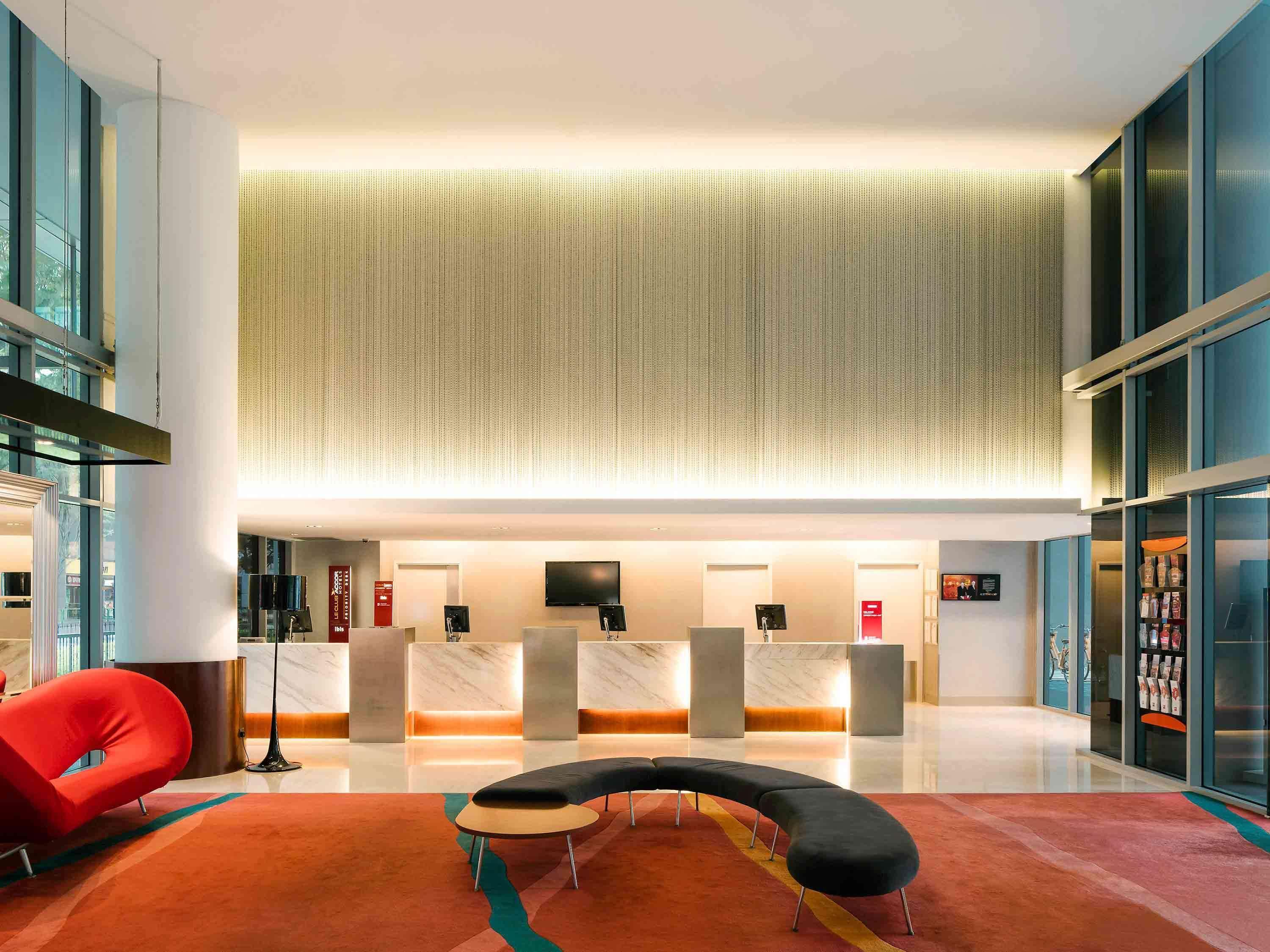 Vista Lobby ibis Singapore On Bencoolen