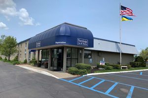 Alojamiento - Travelodge Inn & Suites by Wyndham Albany