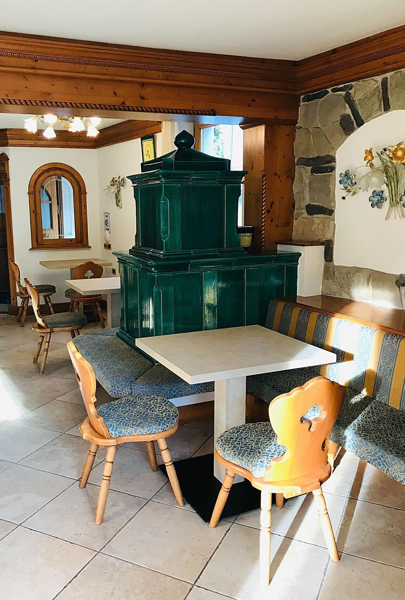 Vista Lobby Hotel Garni Mountain Resort