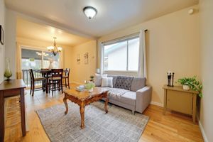 Aluguel por temporada - 6 Mi to Downtown Seattle: Family Home w/ Yard