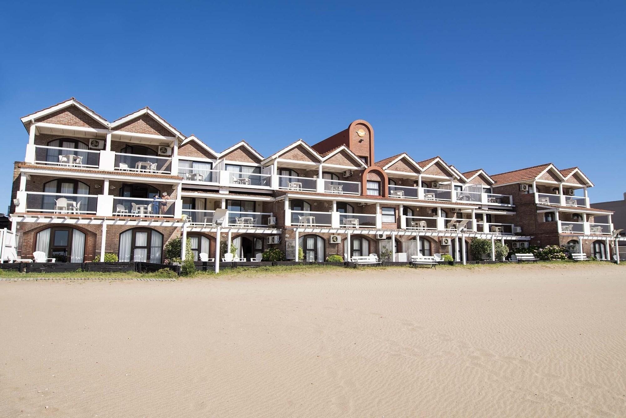 Vista Exterior Carilo Soleil Apart Hotel