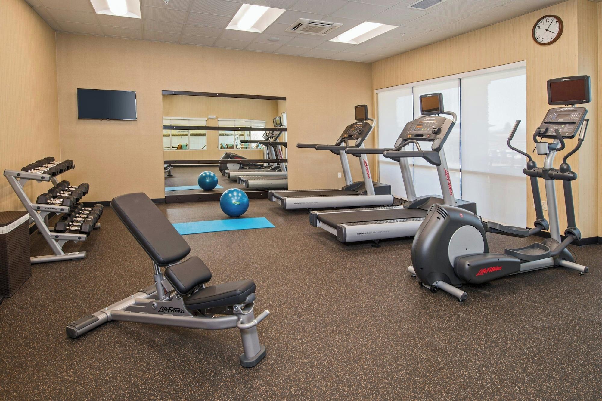 Gimnasio Courtyard by Marriott Shippensburg