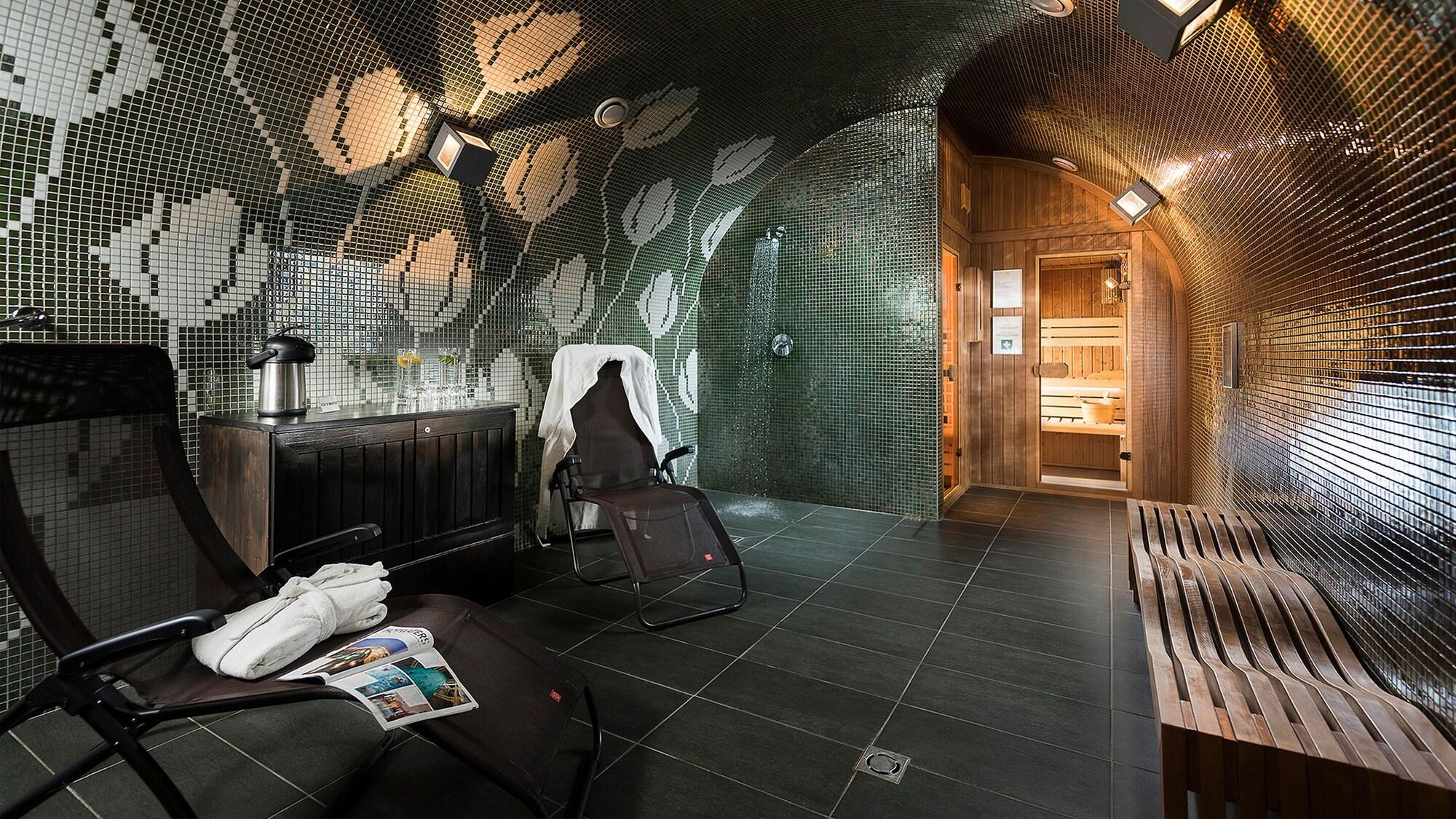 Spa Opera Garden Hotel & Apartments