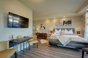 Alquiler Vacacional - Paradise in Brentwood Bay - Experience the difference with Ocean Villa Getaways.