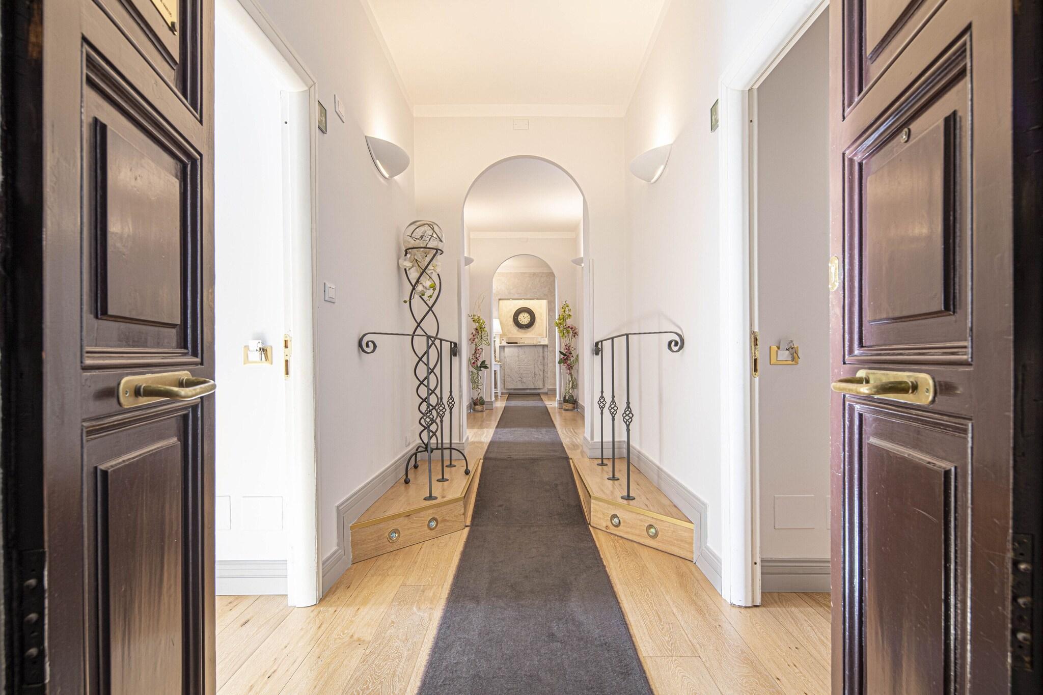 Vista Exterior Domus Castrense