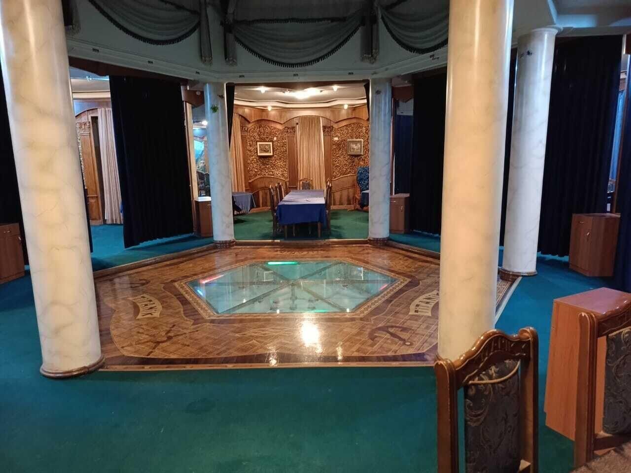 Bar/Salón Titanik Hotel Baku