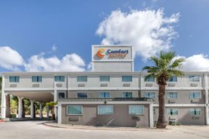 Alojamiento - Comfort Suites Airport North