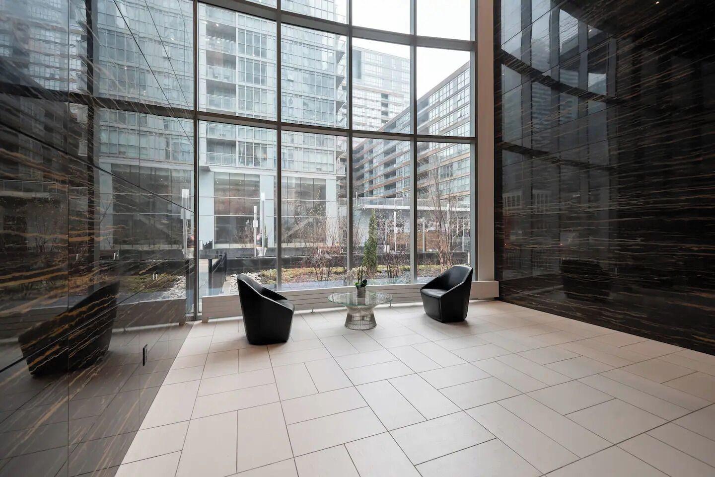 Vista Lobby Waterfront Majesty Enclaves