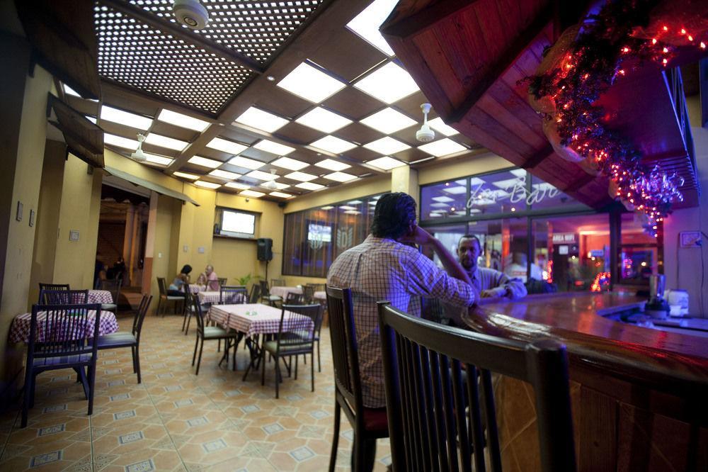 Bar/Salón Discovery