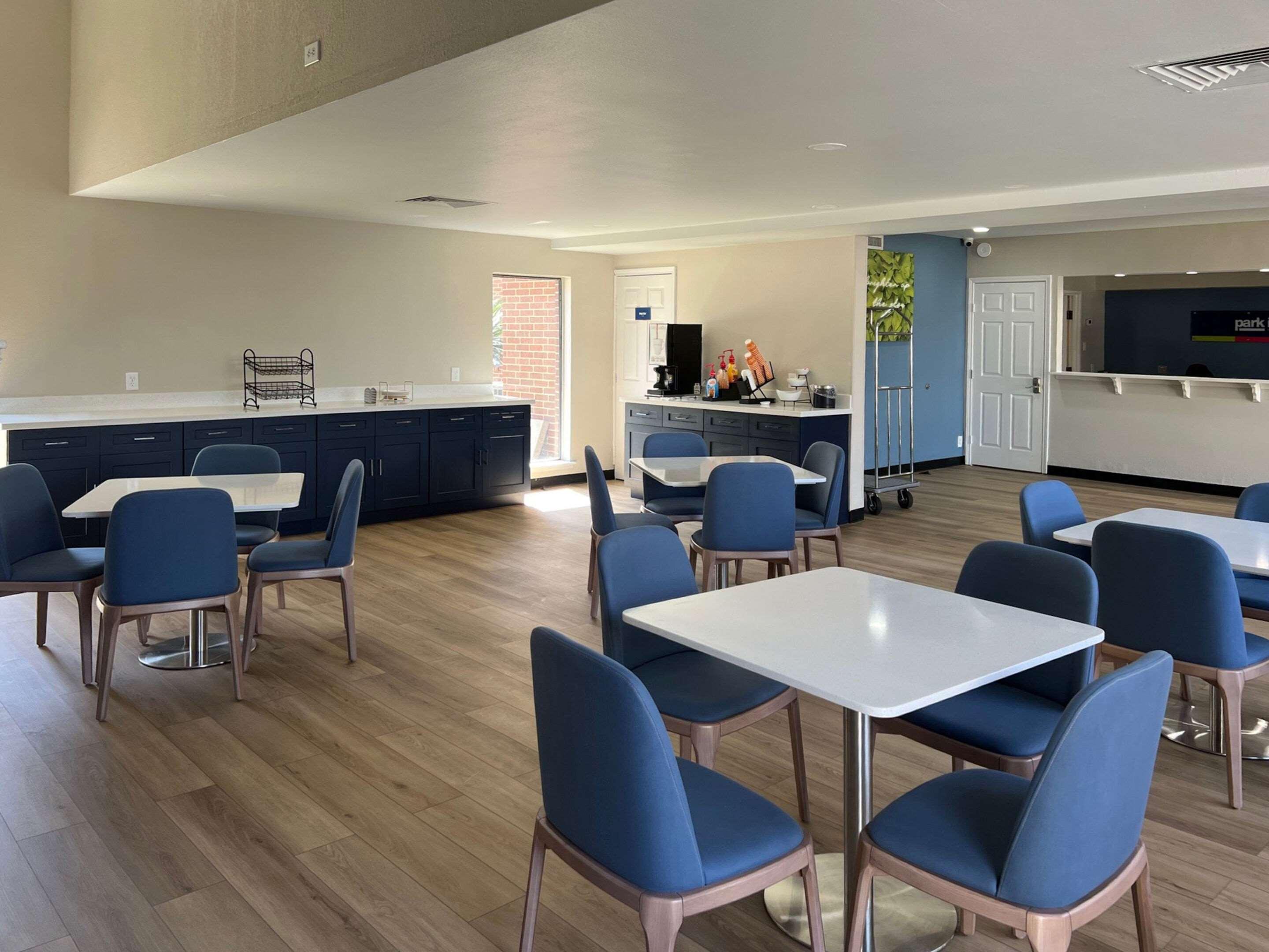 Vista Lobby Park Inn by Radisson