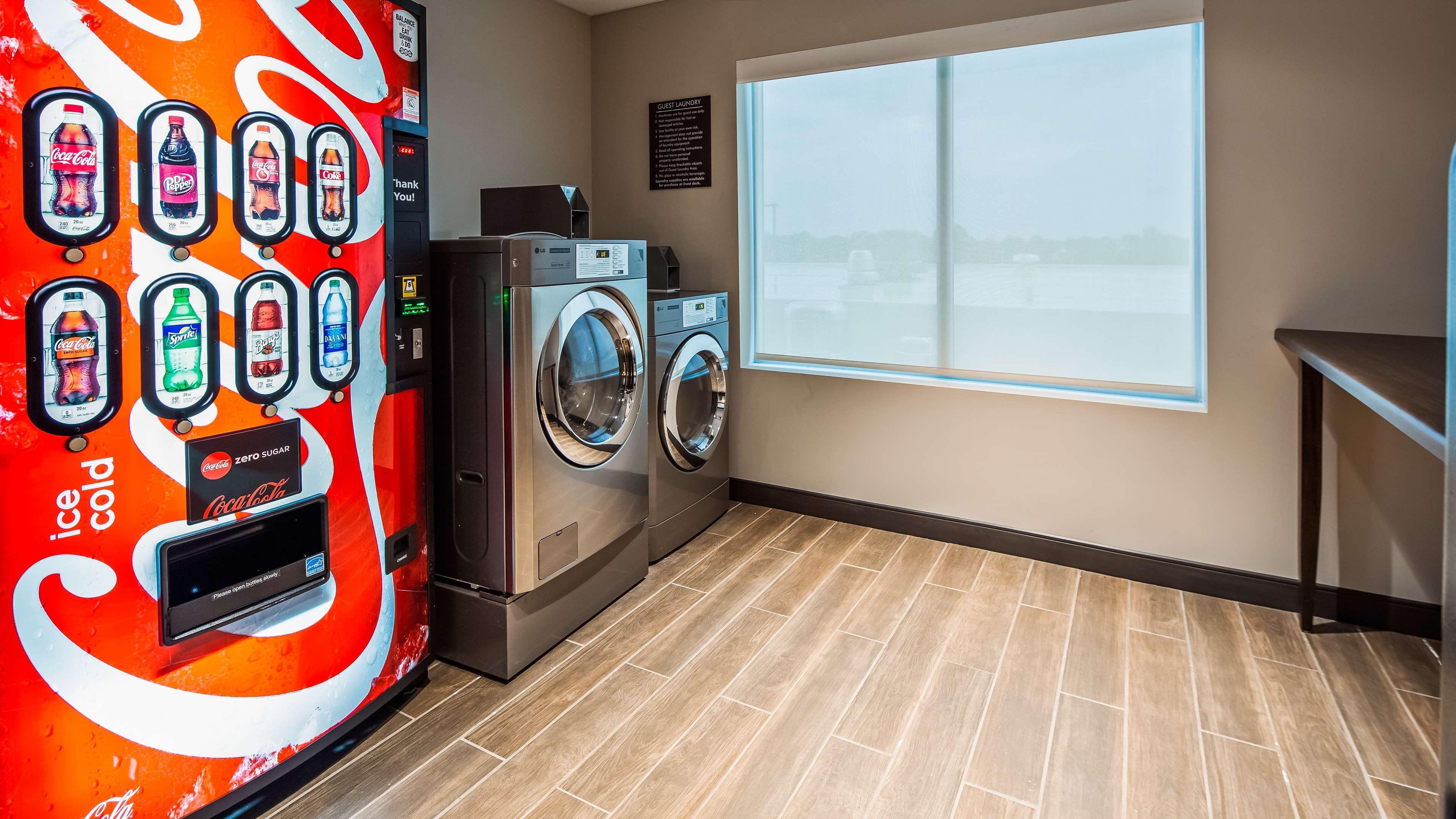 Vista Exterior Best Western Plus Bolivar Hotel & Suites