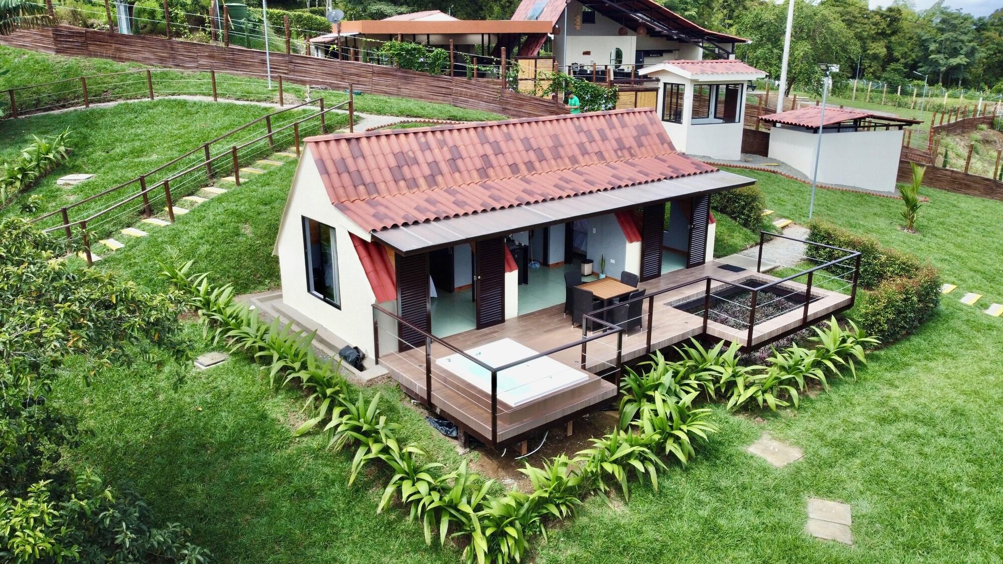 Varios Pachakuti Ecovida Hotel