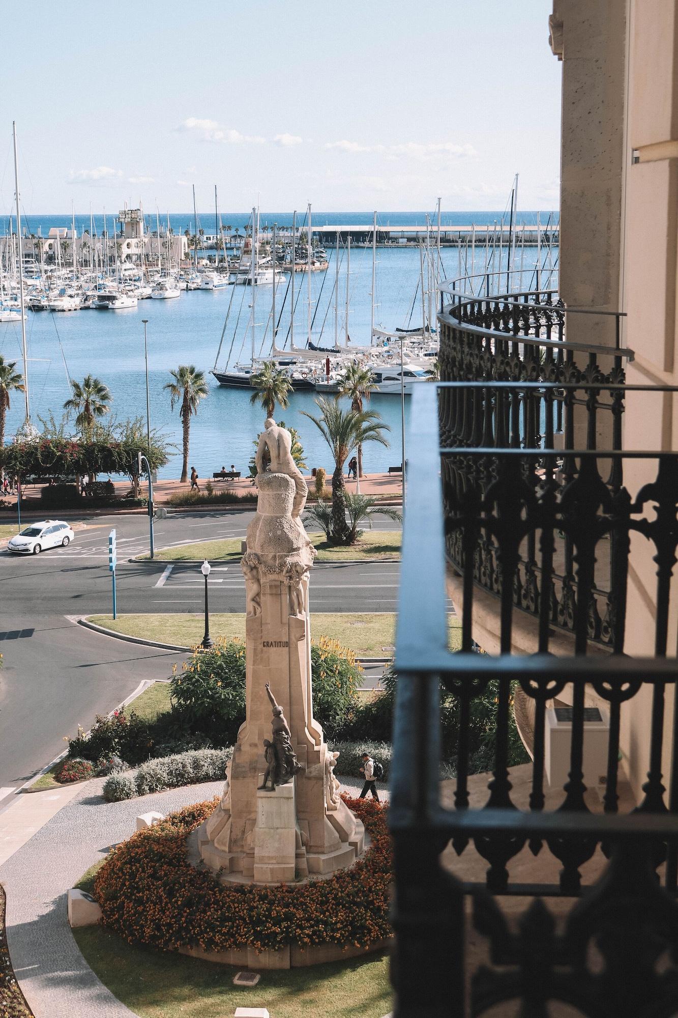 Vista Exterior Casa Alberola Alicante, Curio Collection by Hilton
