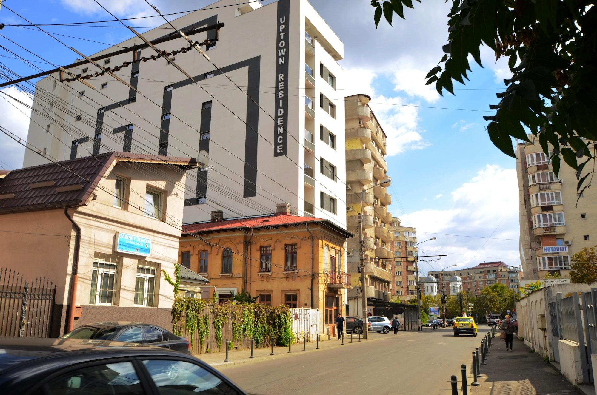 Varios Uptown Residence Apartments