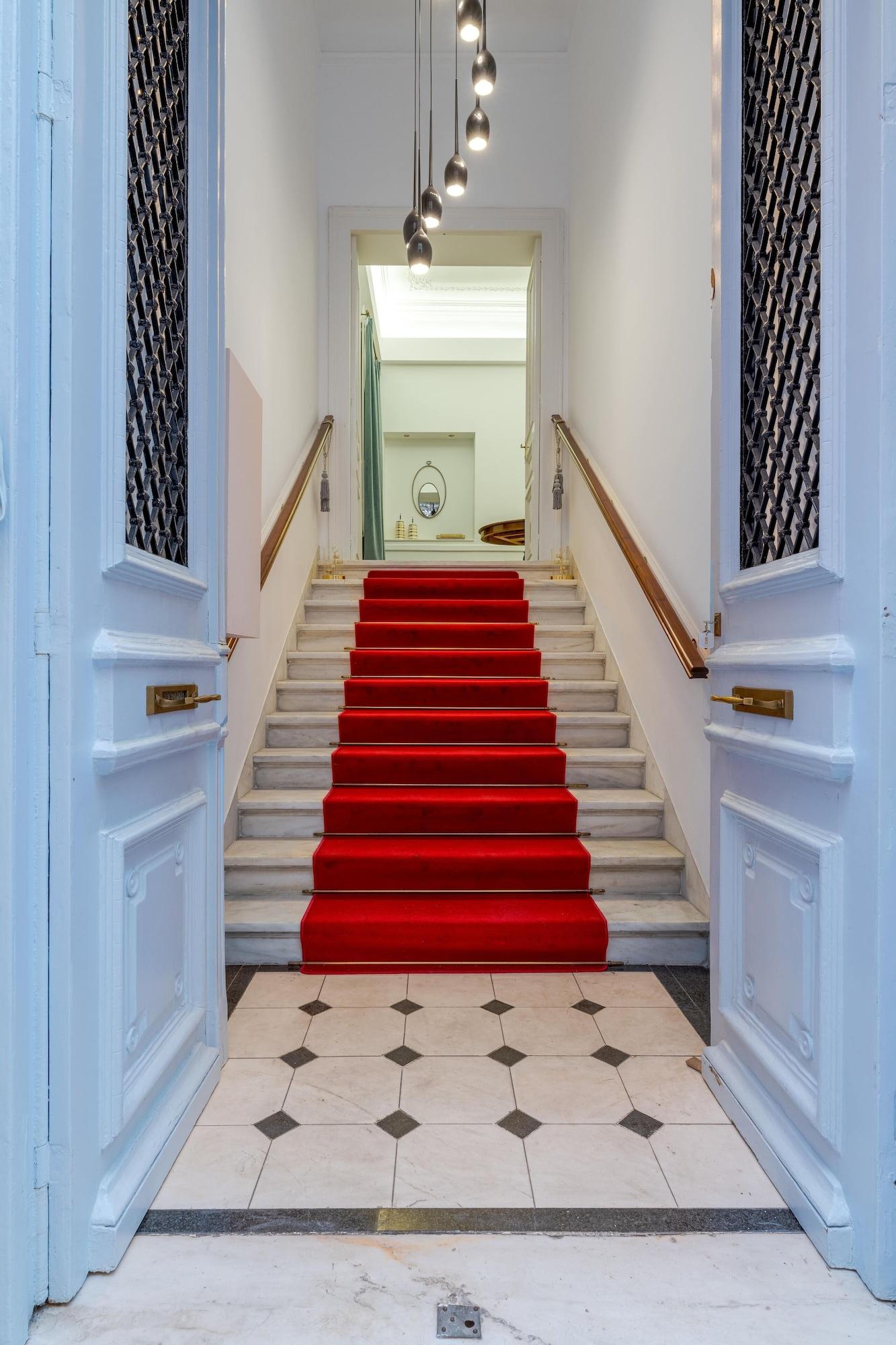 Vista Lobby 2 Mazi Suites