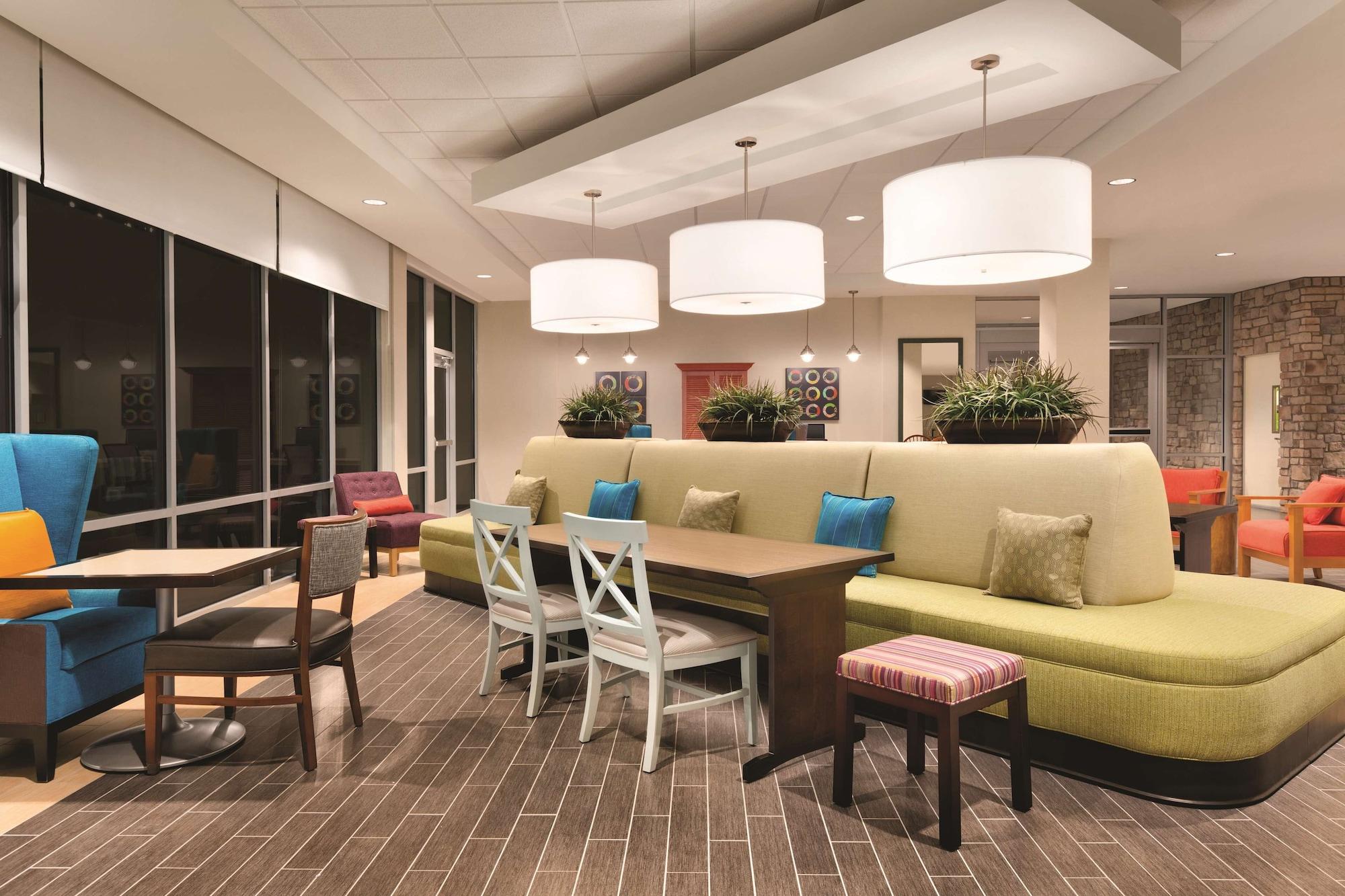 Vista Lobby Home2 Suites by Hilton Phoenix Tempe, University Research Park