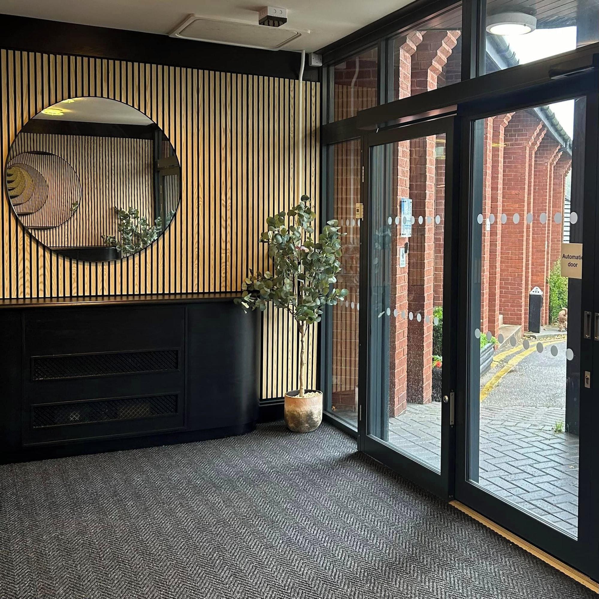 Vista Exterior Best Western Frodsham Forest Hills Hotel