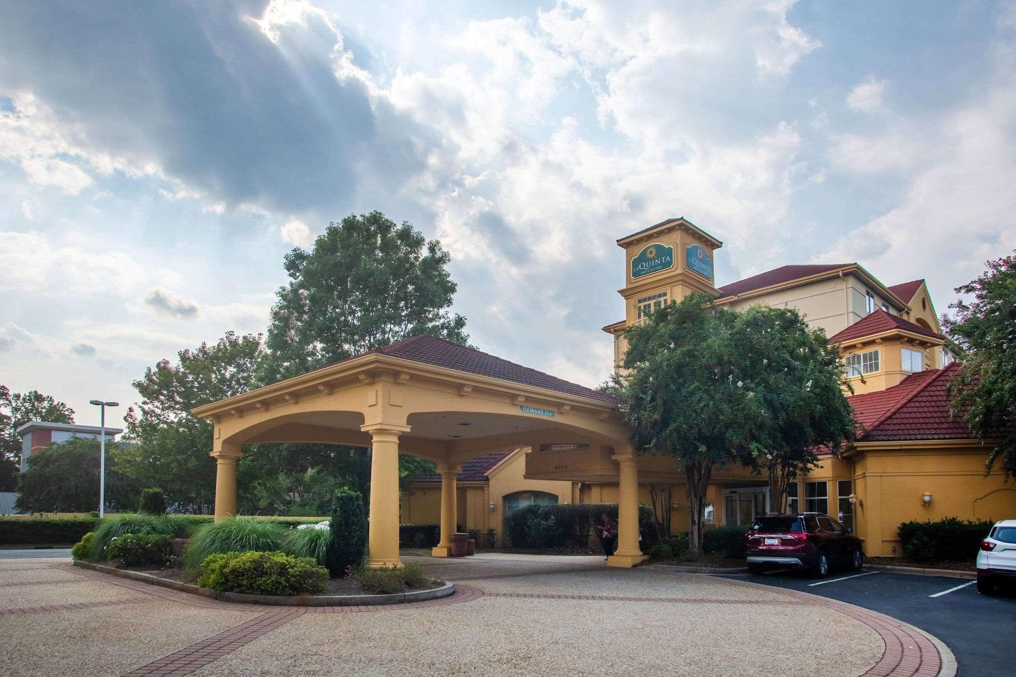 Vista Exterior La Quinta Inn & Suites by Wyndham Charlotte Airport South
