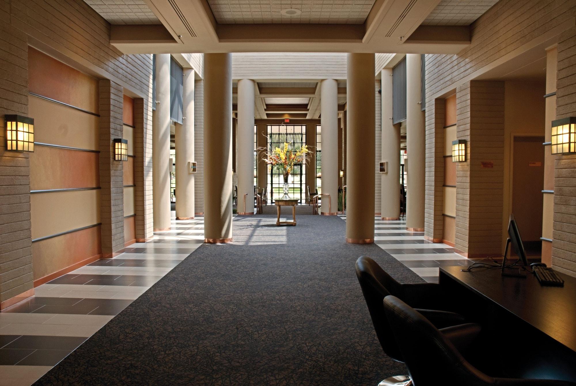 Vista Lobby Orange Tree Resort