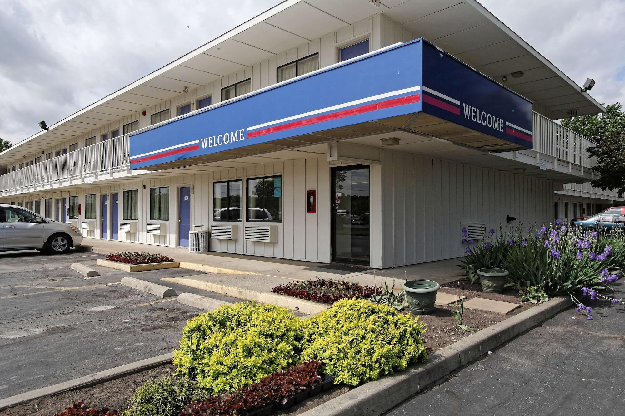 Varios Motel 6 Amherst, OH - Cleveland West - Lorain