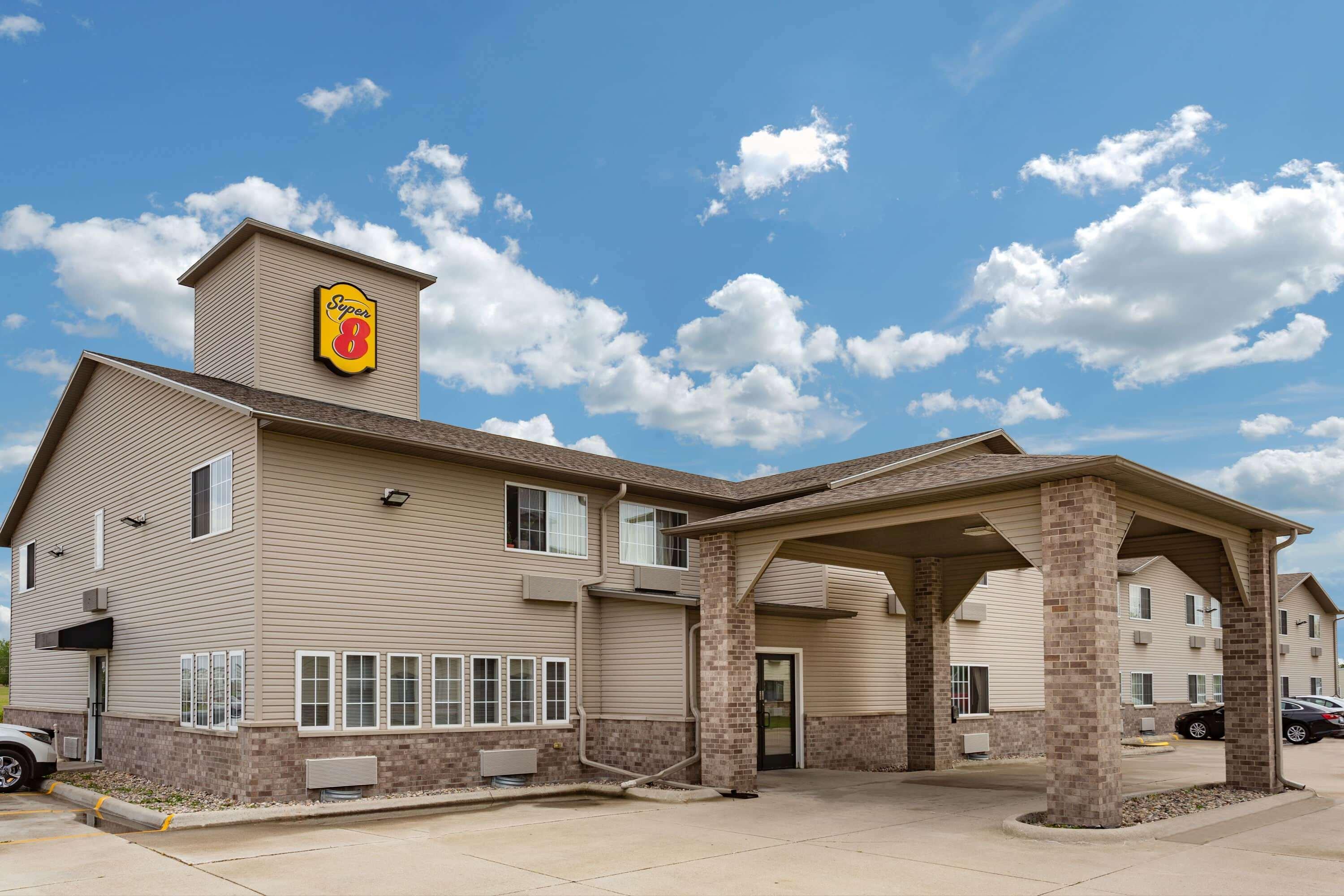 Vista Exterior Super 8 by Wyndham Fort Dodge IA