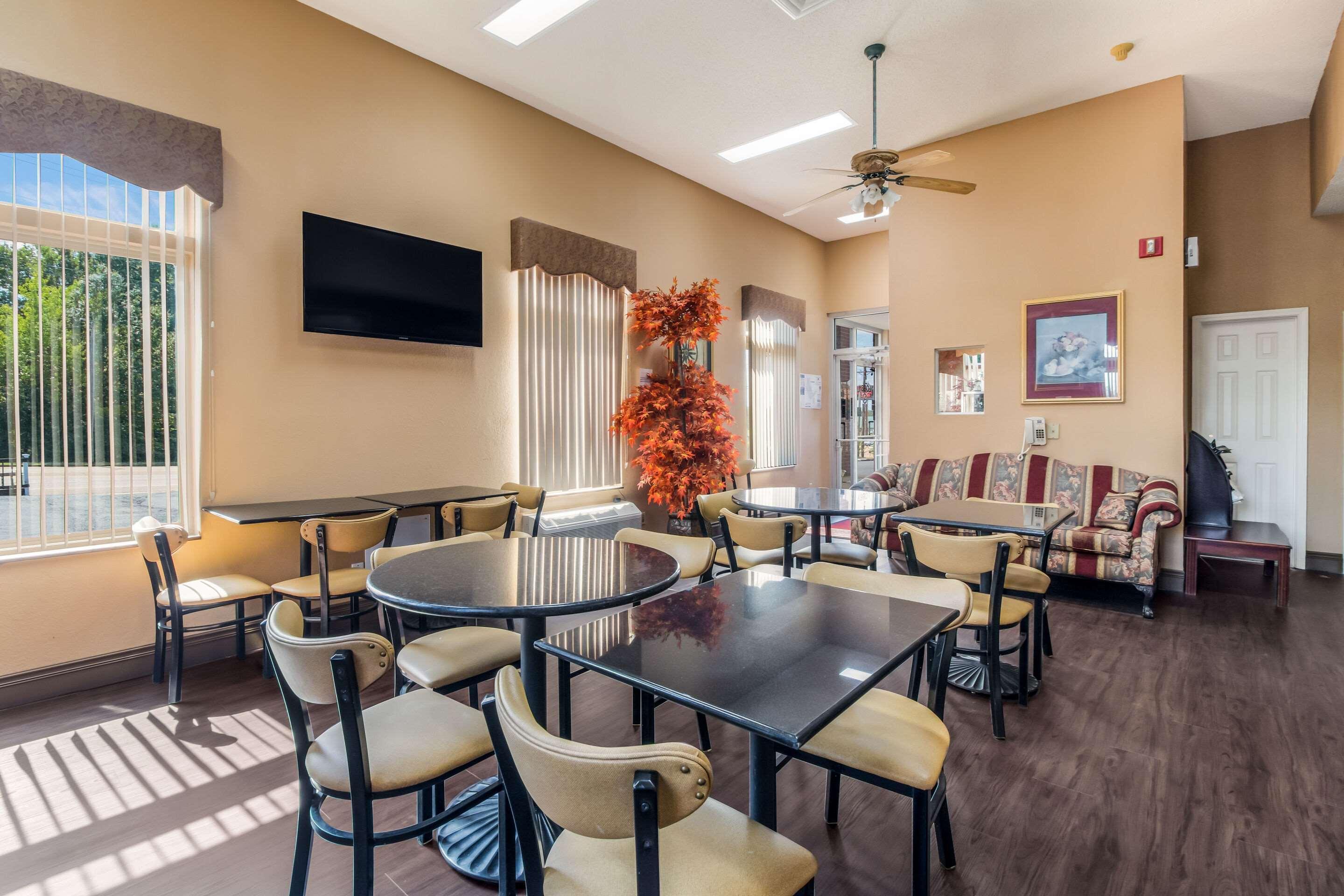Restaurant Econo Lodge Selmer