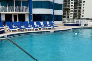 Alquiler Vacacional - Oceanfront 3-bedroom condo – 17SE - Fantastic views! Beach Access and Pool Open!