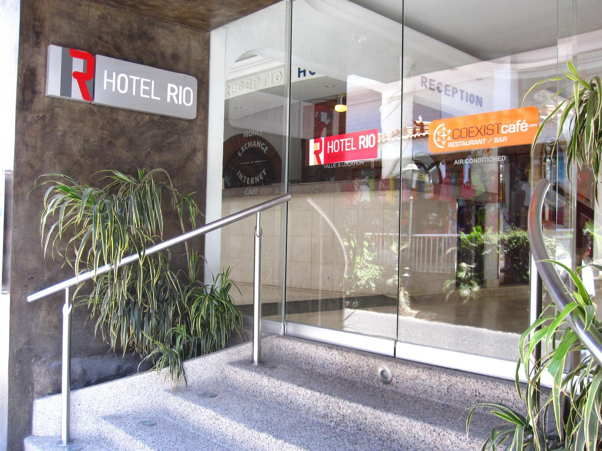 Vista Exterior Hotel Rio Malecon
