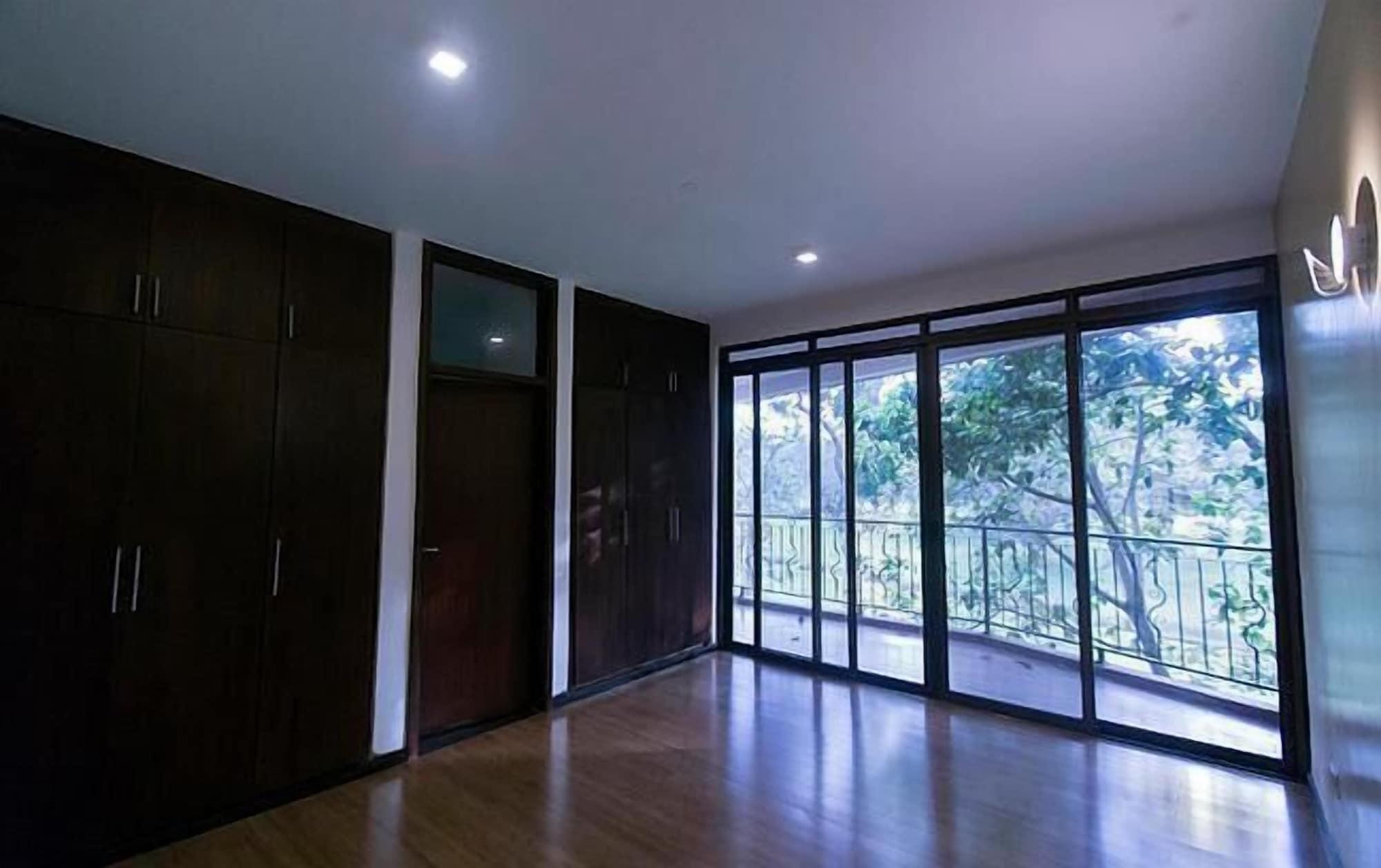Varios Acacia Green Service Apartments