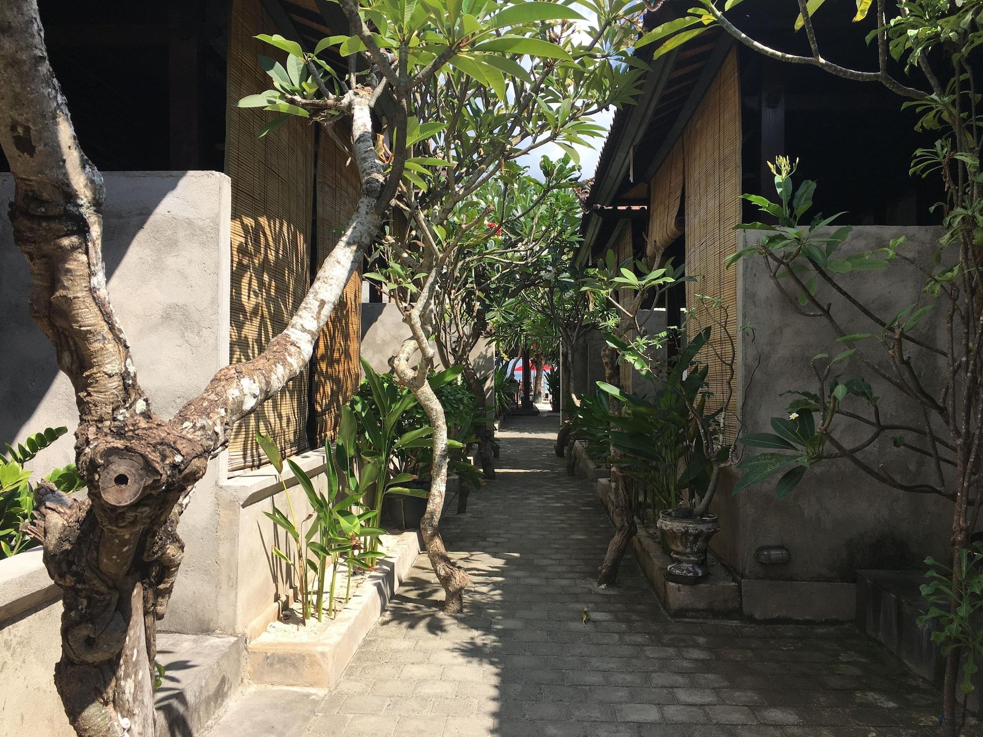 Vista Exterior Tarci Bungalows Lembongan