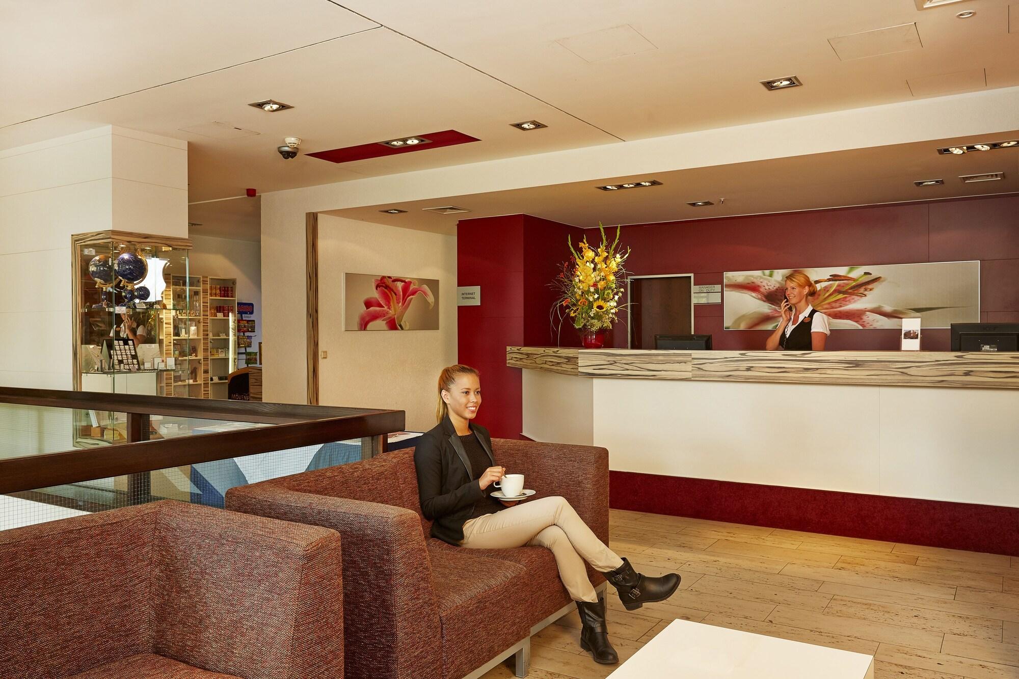 Vista Lobby H+ Hotel Bad Soden