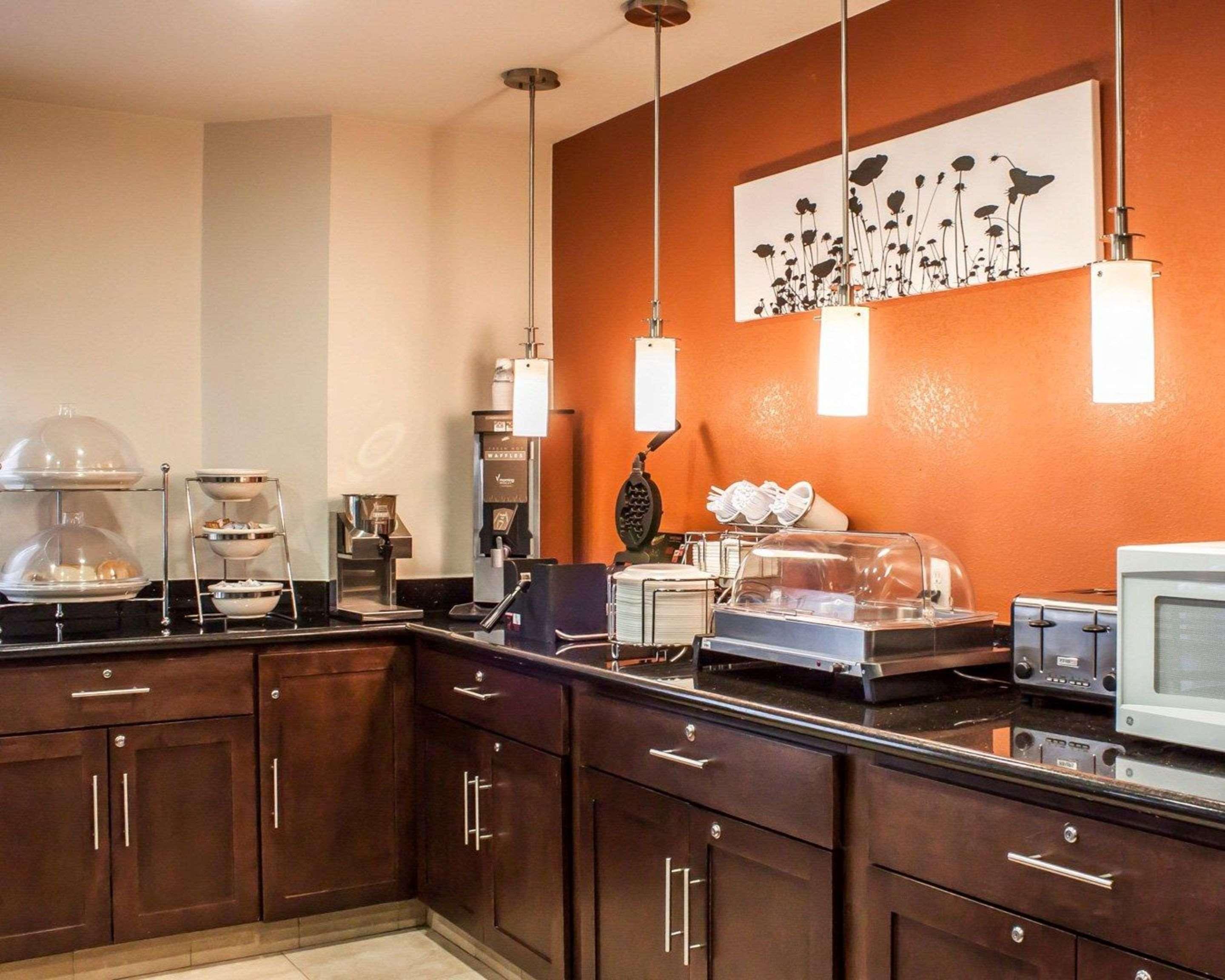 Restaurant Sleep Inn Arlington Near Six Flags