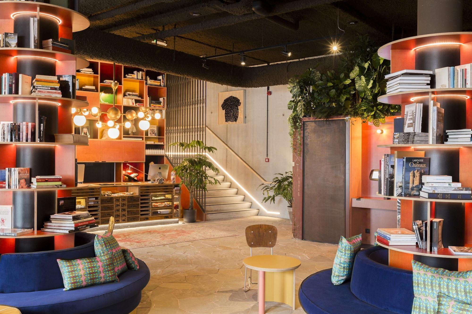 Vista Lobby YUST Antwerp