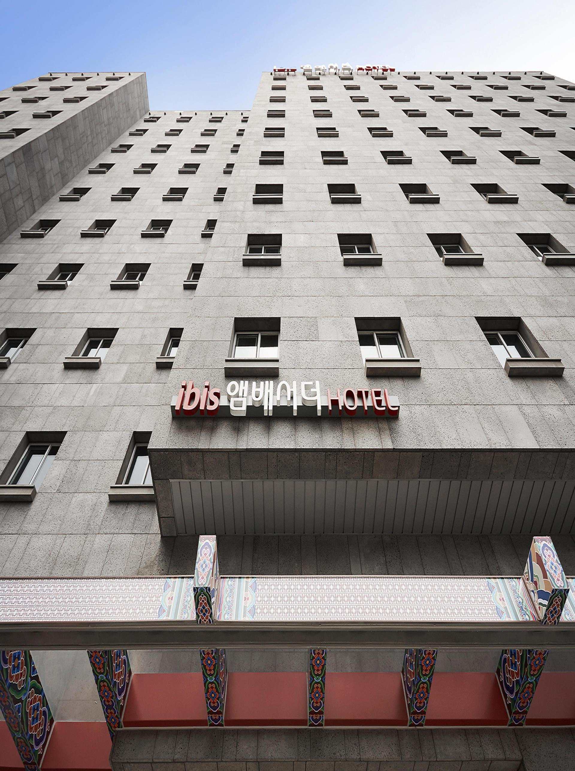 Vista Exterior ibis Ambassador Seoul Insadong (Newly renovated in 2025)