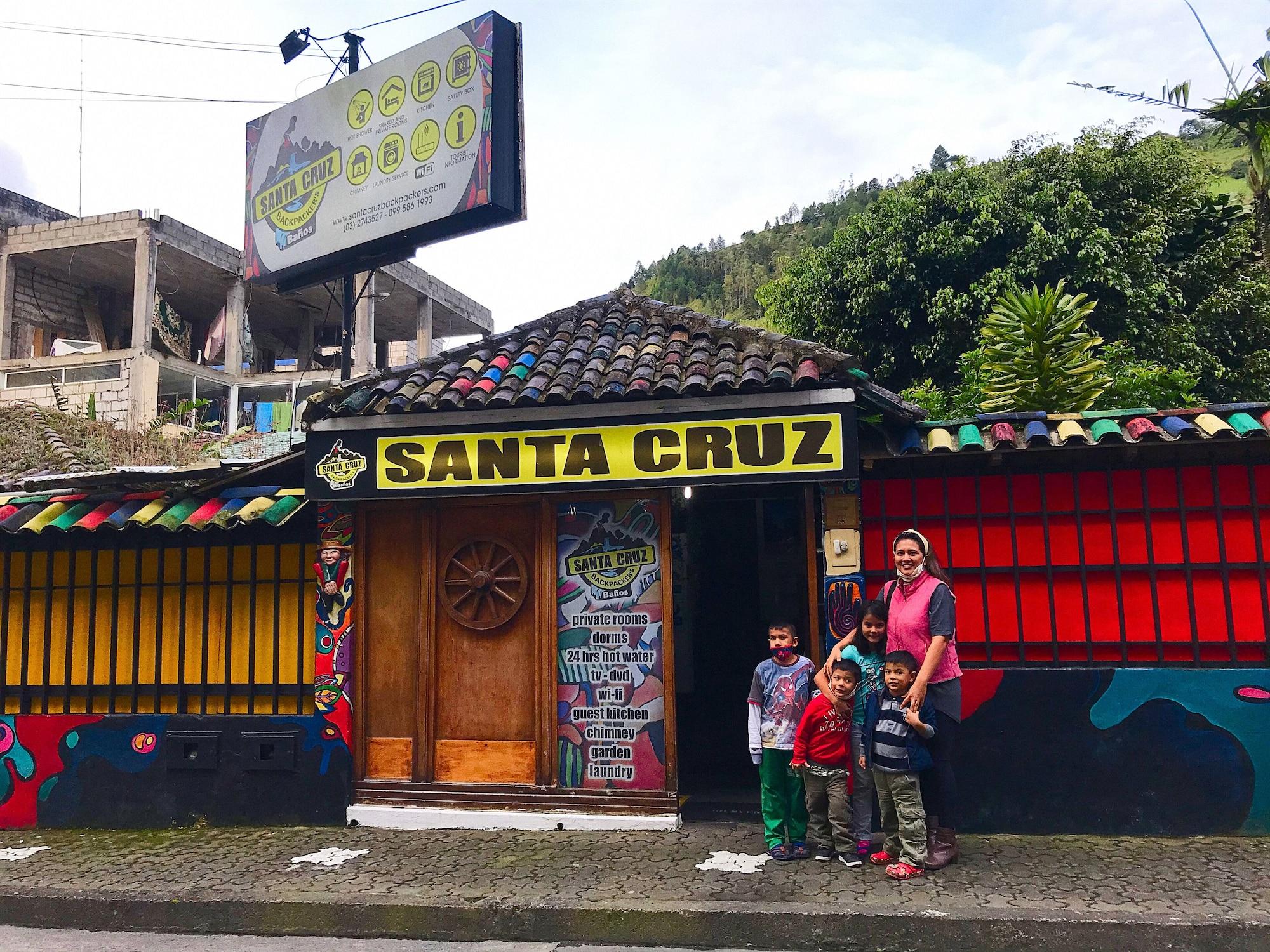 Vista Exterior Hostal Santa Cruz Backpackers
