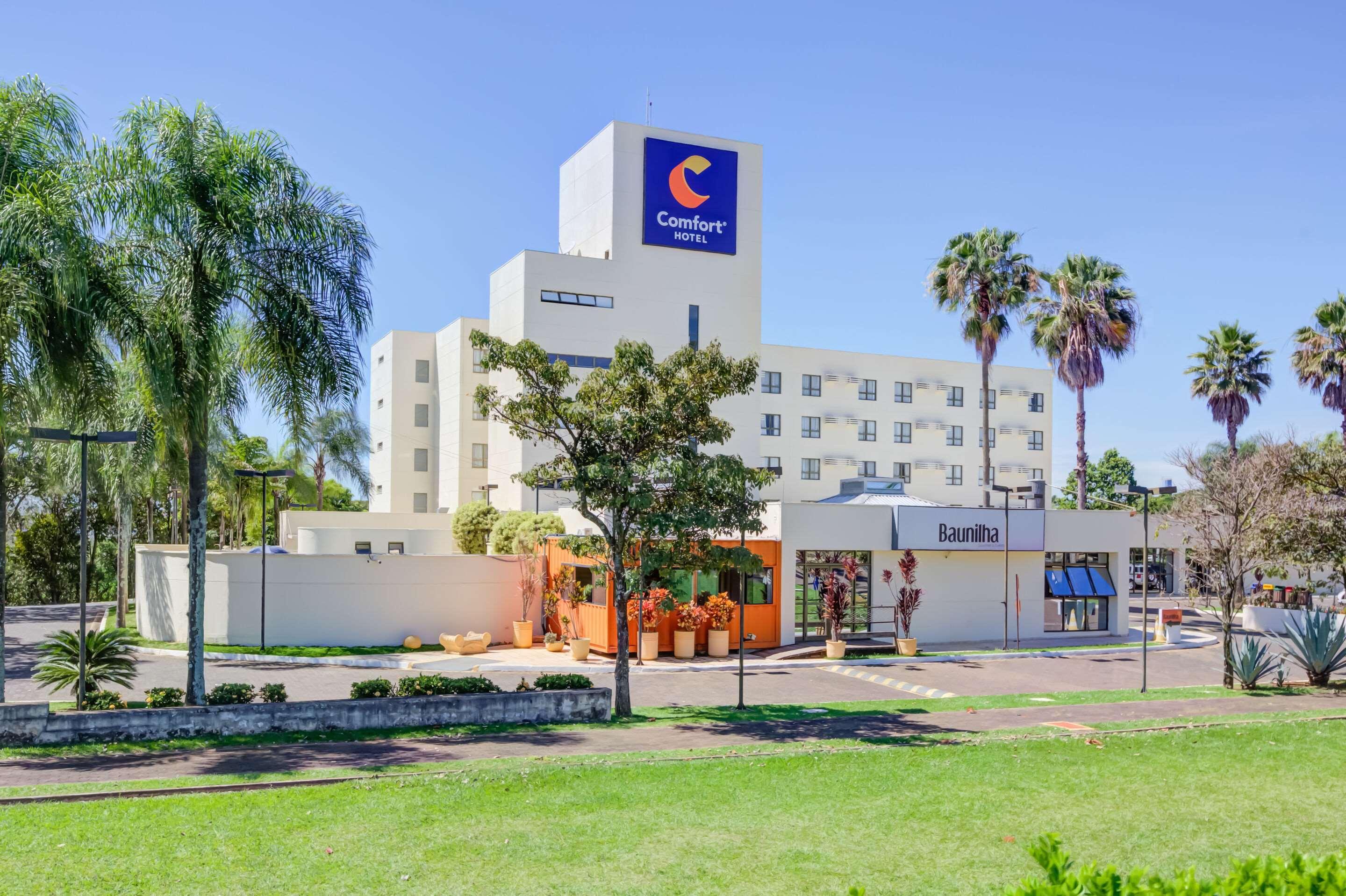 Vista Exterior Comfort Hotel Franca