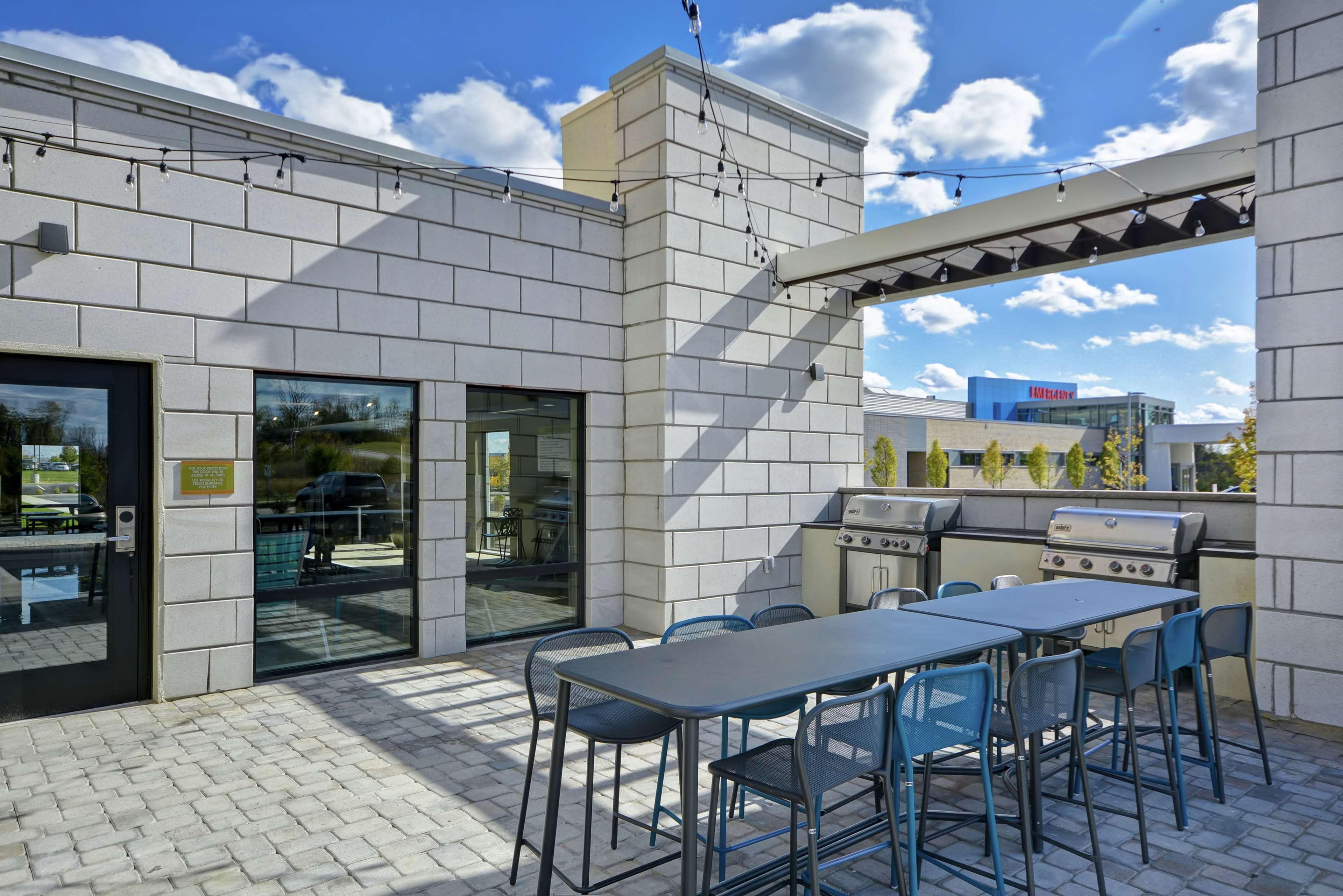 Vista Exterior Home2 Suites by Hilton Dayton South