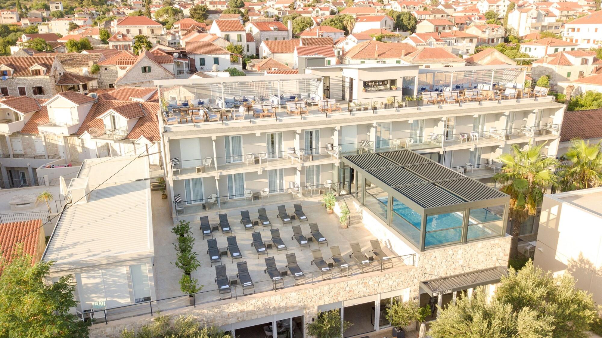 Vista Exterior Hotel Osam