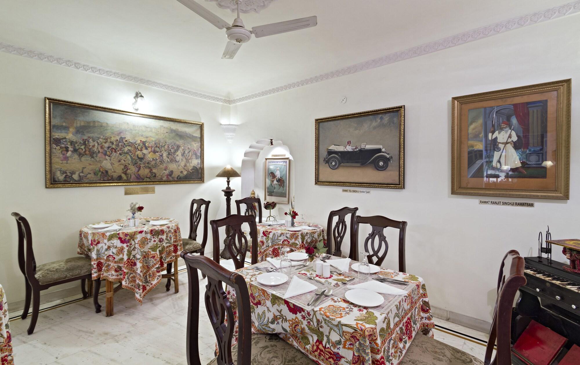 Restaurant Dera Rawatsar - Heritage Hotel
