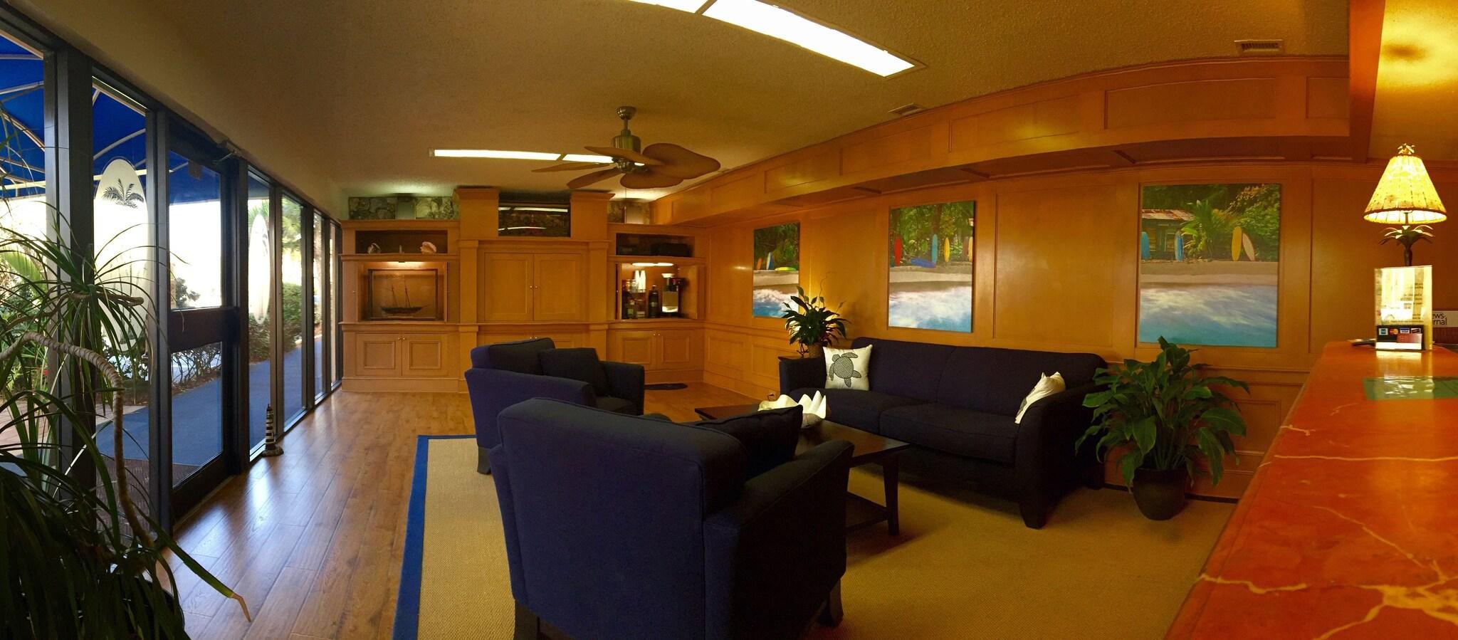 Bar/Salón Coral Sands Inn