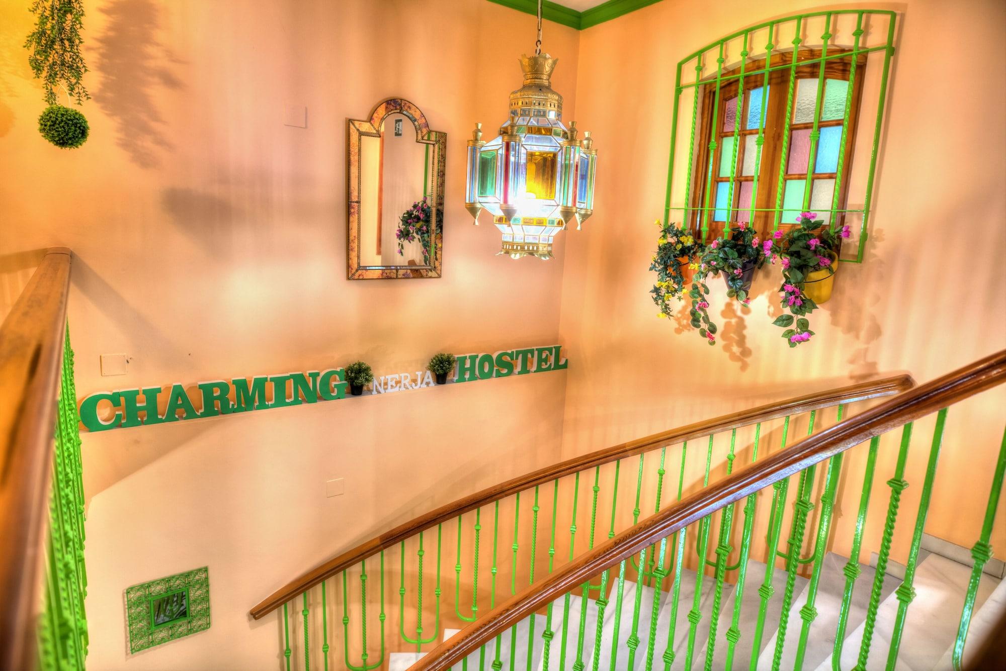 Varios Charming Nerja Hostel
