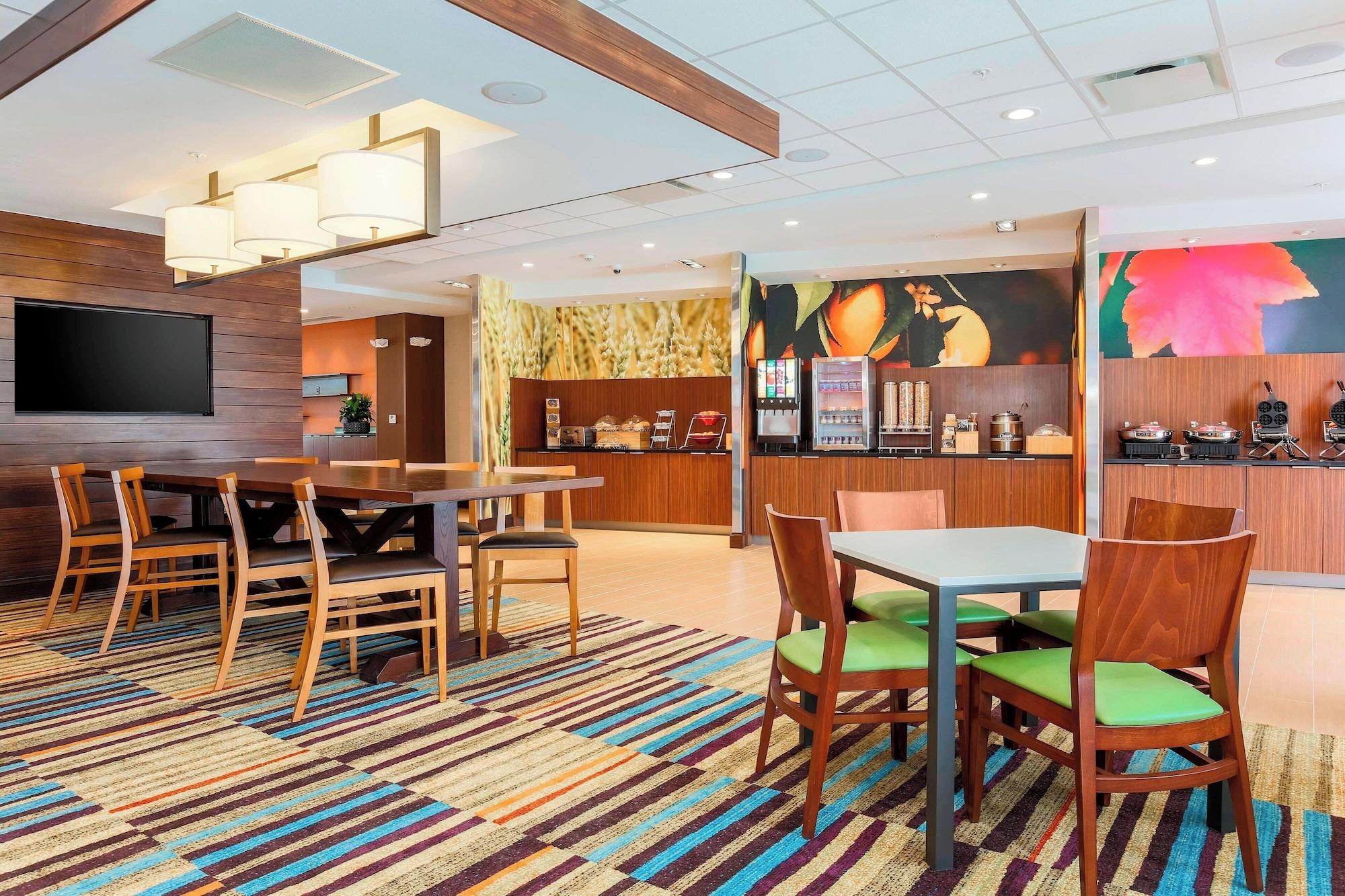 Restaurant Fairfield Inn & Suites by Marriott Decatur at Decatur Conference Center