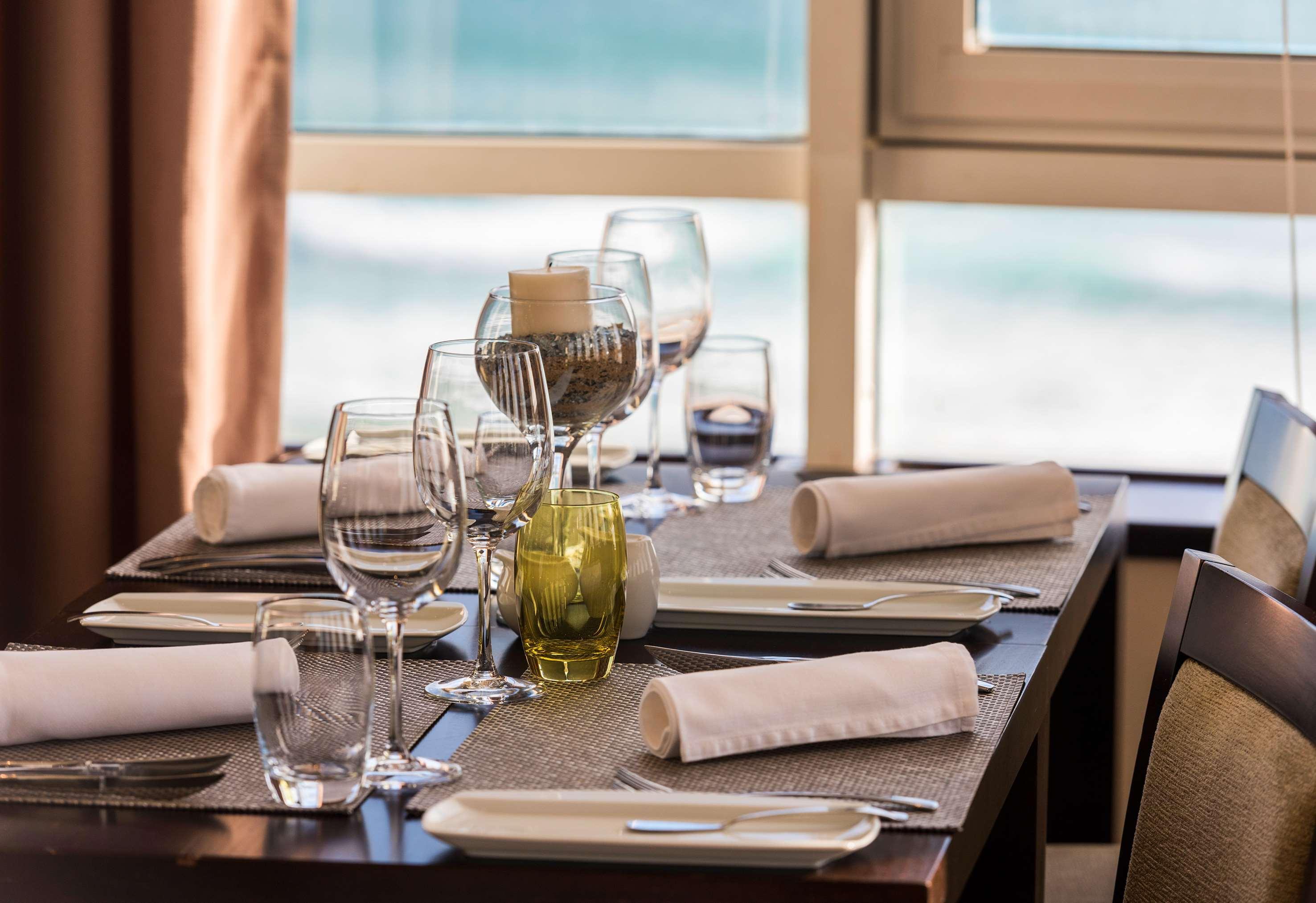 Restaurant TRYP by Wyndham Lisboa Caparica Mar