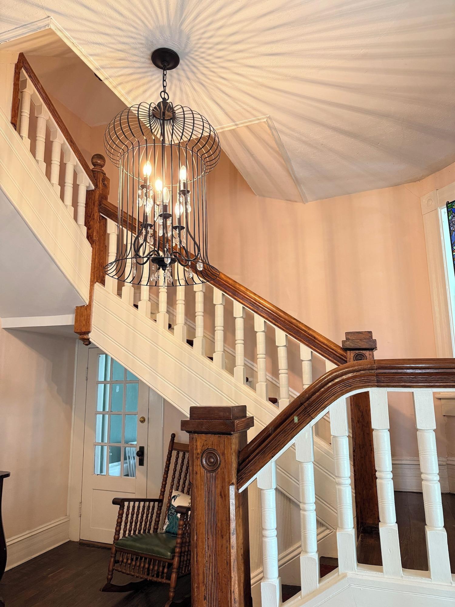 Varios Peacock Place