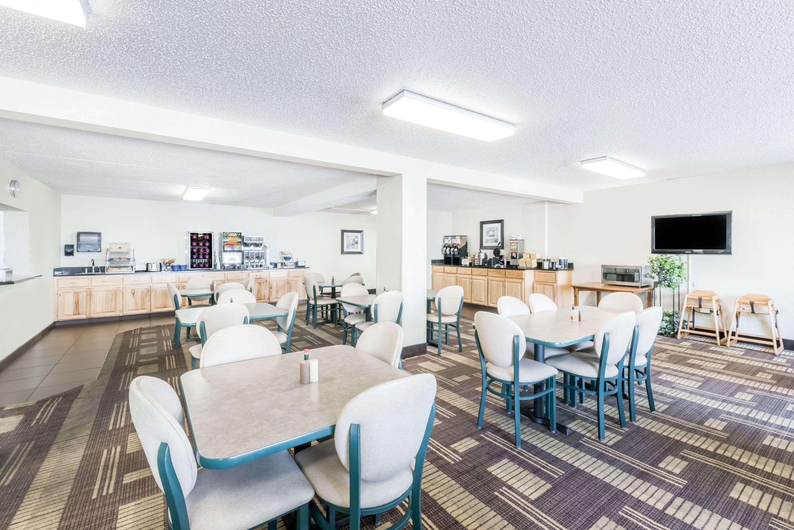 Restaurant Days Inn by Wyndham Bismarck