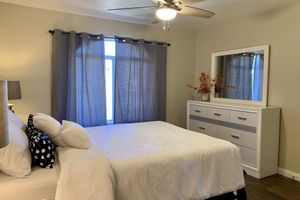 Alquiler Vacacional - Contemporary 1 bed/bath luxury apt near the strip