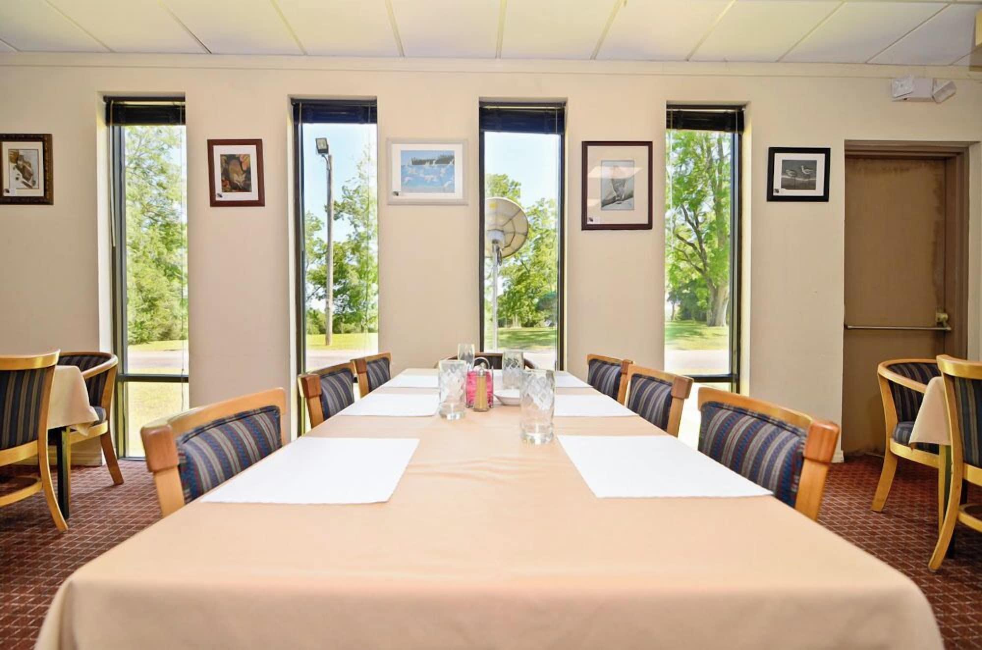 Sala de Reuniones Best Western Crossroads Inn