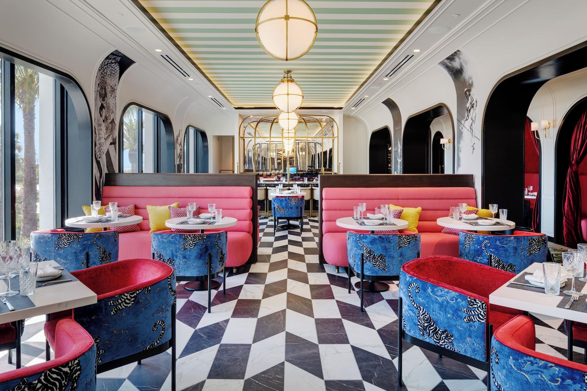 Restaurant Cirque St. Armands Beachside